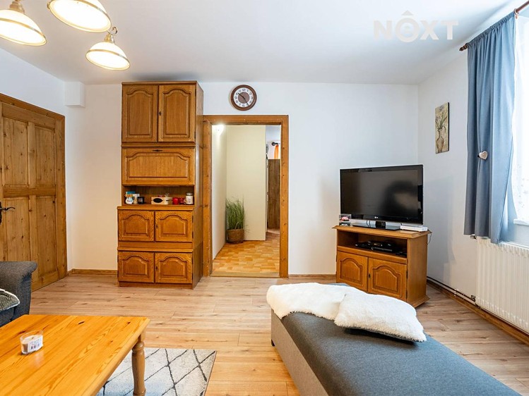 Prodej rodinného domu 178 m², pozemek 1 332 m² - foto 6