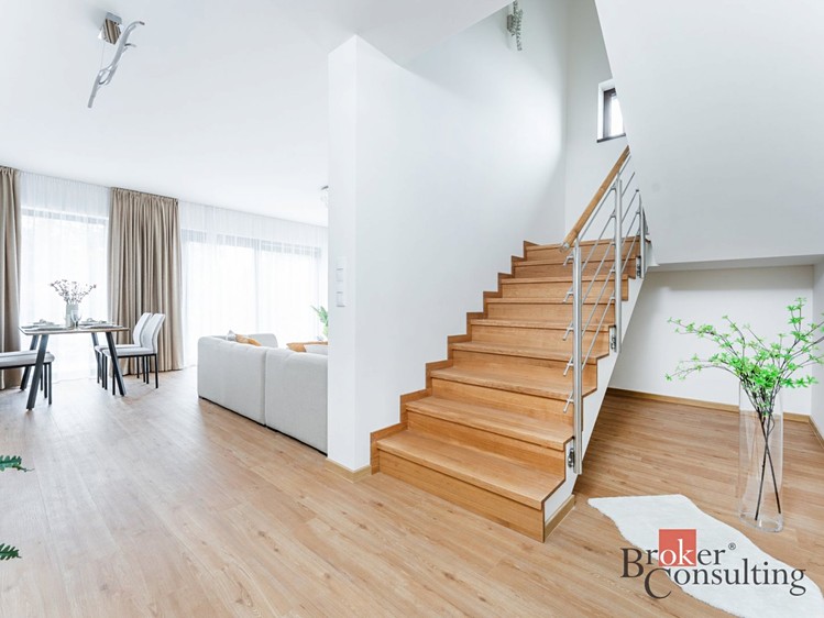 Prodej  rodinného domu 161 m², pozemek 437 m² - foto 4