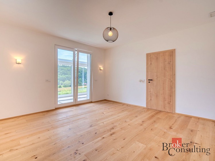 Prodej rodinného domu 450 m², pozemek 250 m² - foto 4