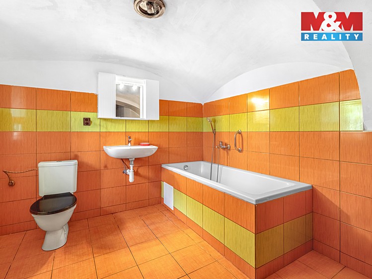 Prodej rodinného domu 142 m², pozemek 1 471 m² - foto 4