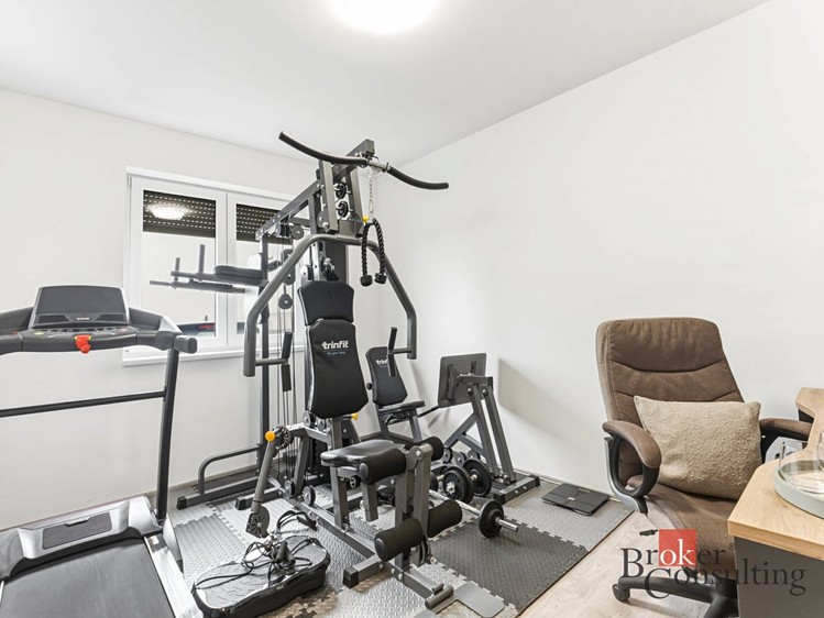 Prodej rodinného domu 104 m², pozemek 1 210 m² - foto 7