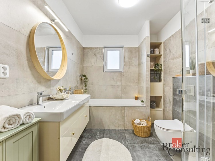 Prodej rodinného domu 104 m², pozemek 1 210 m² - foto 5