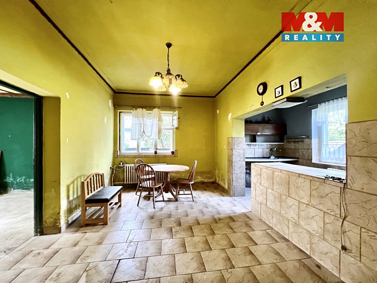 Prodej rodinného domu 146 m², pozemek 722 m² - foto 4
