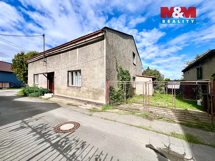 Prodej rodinného domu 146 m², pozemek 722 m² - foto 2