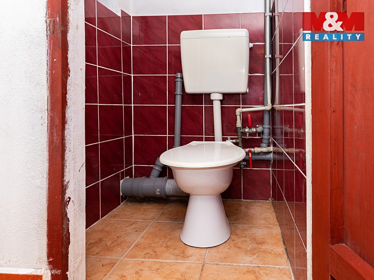 Prodej podílu 3/4  chaty 48 m², pozemek 416 m² - foto 7