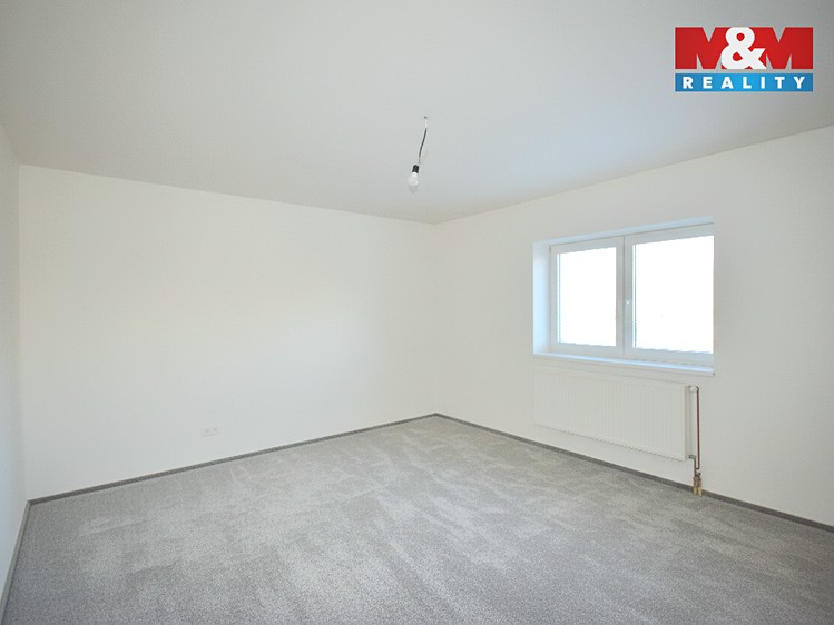 Prodej rodinného domu 250 m², pozemek 1 040 m² - foto 5