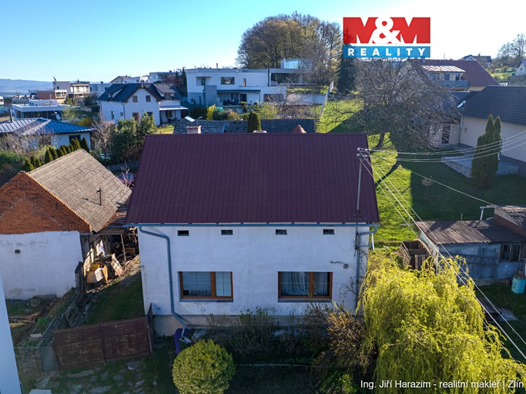 Prodej rodinného domu 98 m², pozemek 938 m² - foto 1