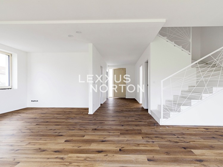 Prodej rodinného domu 194 m², pozemek 516 m² - foto 8