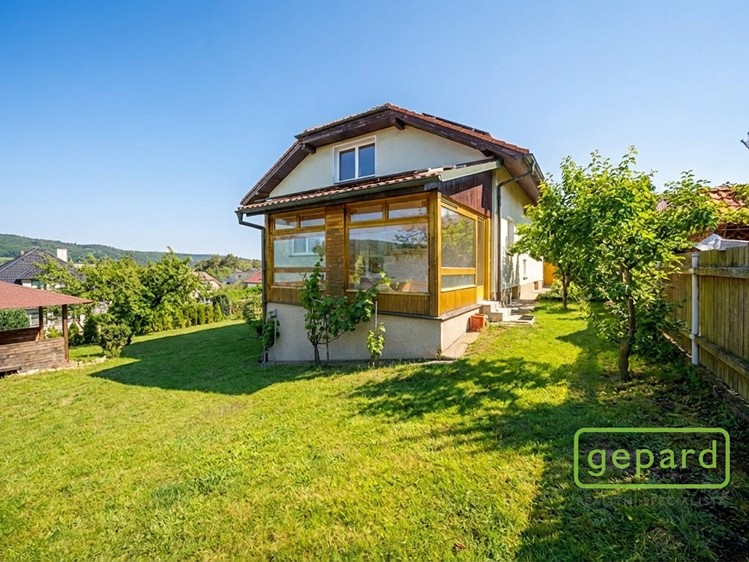 Prodej rodinného domu 350 m², pozemek 582 m² - foto 4