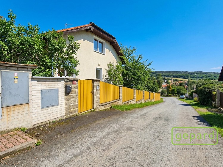 Prodej rodinného domu 350 m², pozemek 582 m² - foto 6