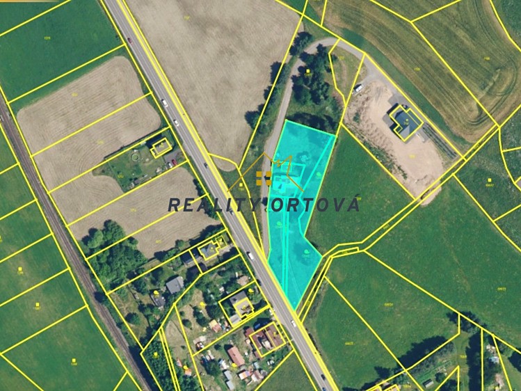 Prodej rodinného domu 179 m², pozemek 3 930 m² - foto 2
