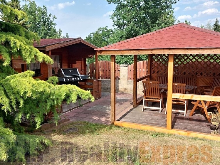 Prodej vily 340 m², pozemek 1 095 m² - foto 4