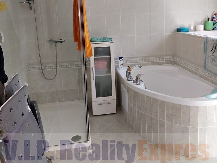 Prodej vily 340 m², pozemek 1 095 m² - foto 6
