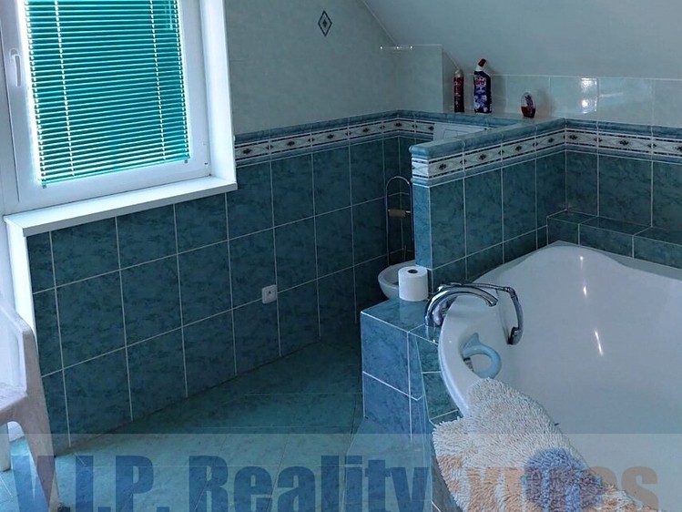 Prodej vily 340 m², pozemek 1 095 m² - foto 7