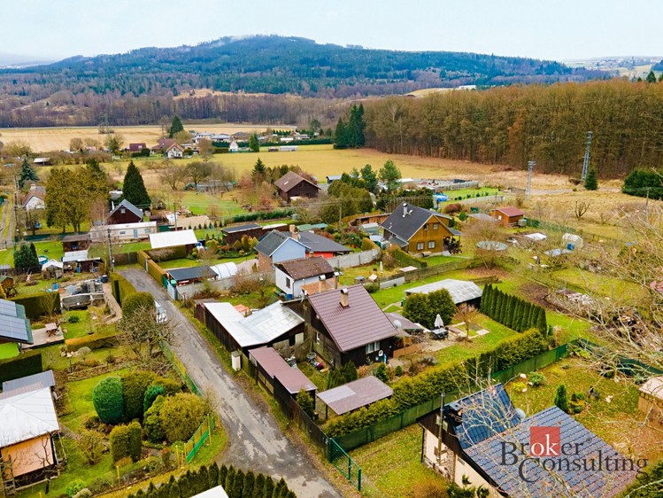 Prodej chaty 25 m², pozemek 322 m² - foto 4