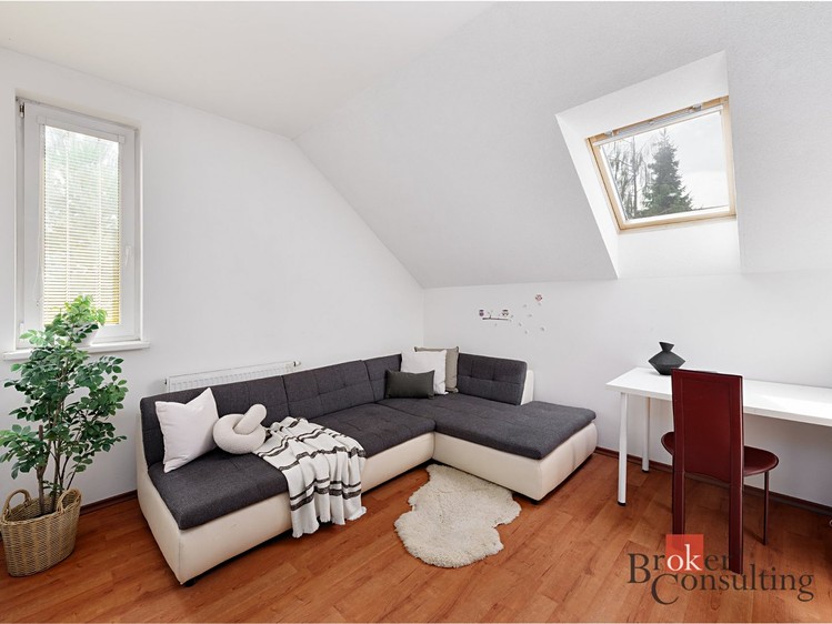 Prodej  rodinného domu 220 m², pozemek 815 m² - foto 8