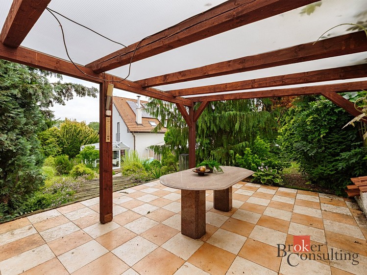 Prodej  rodinného domu 220 m², pozemek 815 m² - foto 5