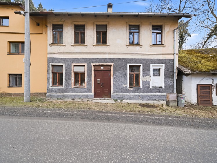 Prodej rodinného domu 140 m², pozemek 1 817 m² - foto 3