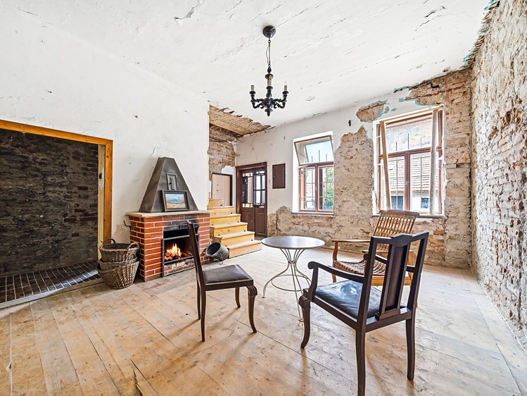 Prodej rodinného domu 140 m², pozemek 1 817 m² - foto 2