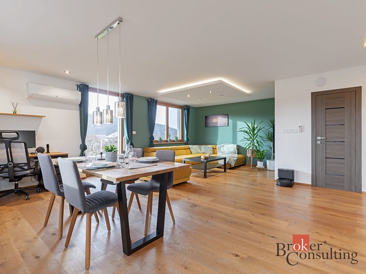 Prodej rodinného domu 138 m², pozemek 724 m² - foto 3