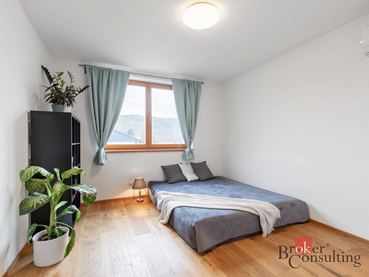 Prodej rodinného domu 138 m², pozemek 724 m² - foto 8