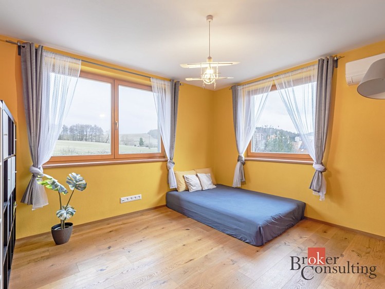 Prodej rodinného domu 138 m², pozemek 724 m² - foto 7