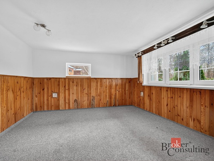 Prodej rodinného domu 301 m², pozemek 1 951 m² - foto 5