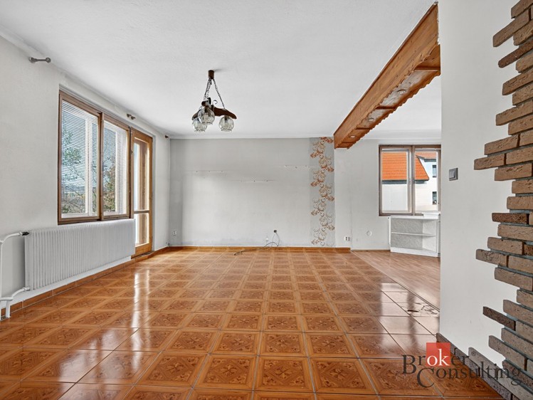 Prodej rodinného domu 301 m², pozemek 1 951 m² - foto 7