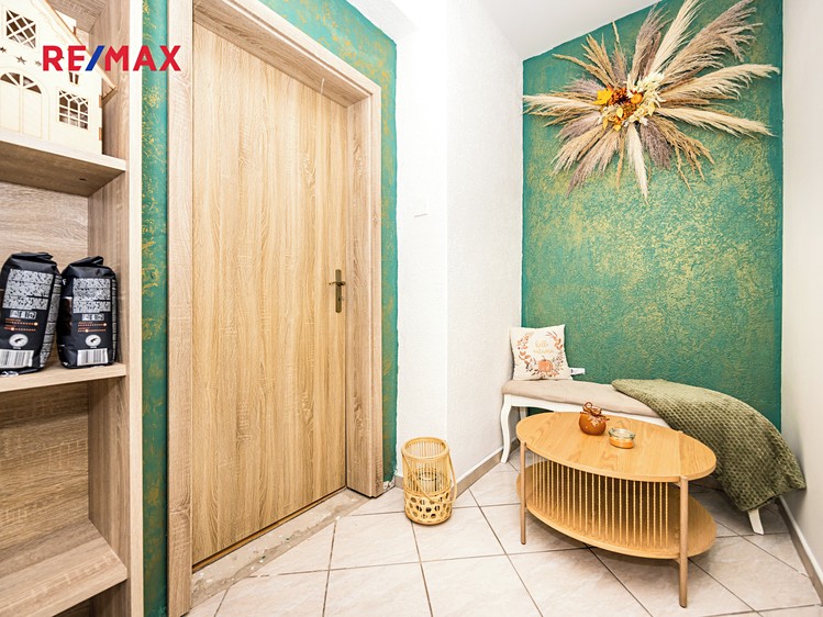 Prodej vícegeneračního domu 234 m², pozemek 262 m² - foto 1