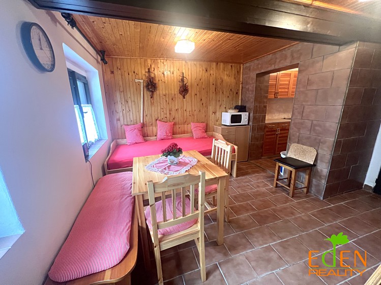 Prodej chaty 57 m², pozemek 431 m² - foto 4