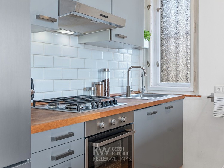 Prodej rodinného domu 205 m², pozemek 574 m² - foto 5
