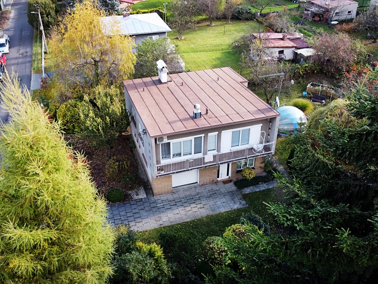 Prodej rodinného domu 145 m², pozemek 1 114 m² - foto 1