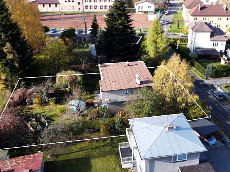 Prodej rodinného domu 145 m², pozemek 1 114 m² - foto 8