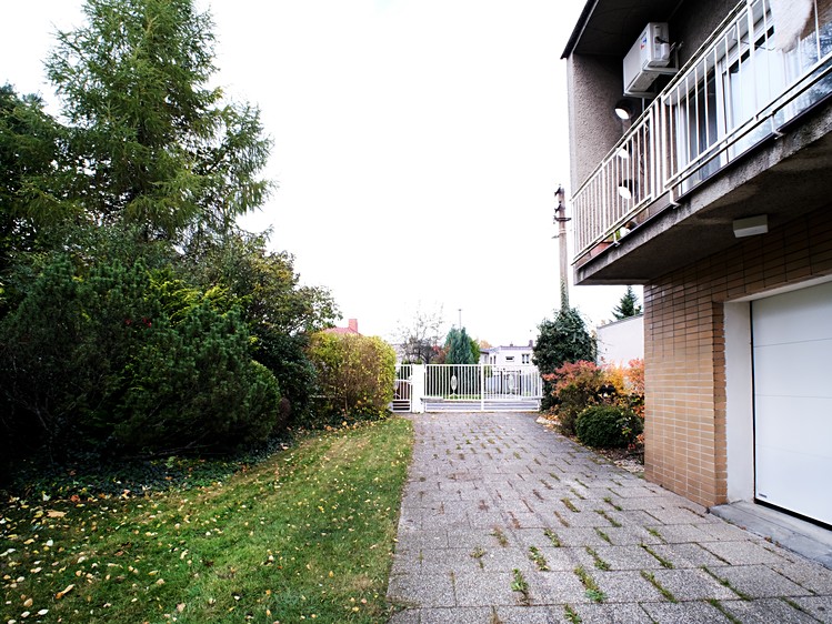 Prodej rodinného domu 145 m², pozemek 1 114 m² - foto 5