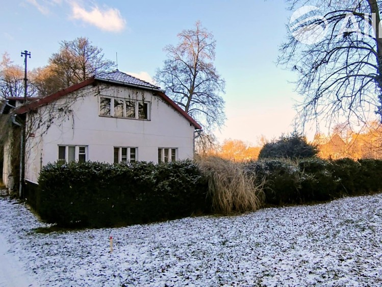Prodej rodinného domu 320 m², pozemek 406 m² - foto 1