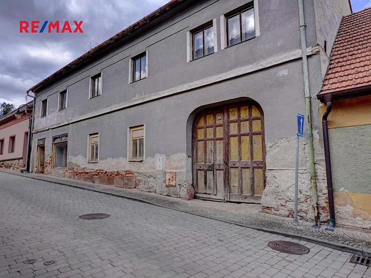 Prodej rodinného domu 1 200 m², pozemek 2 155 m² - foto 5