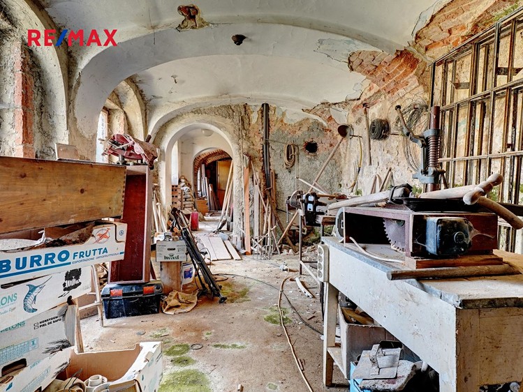 Prodej památky 1 200 m², pozemek 2 155 m² - foto 8