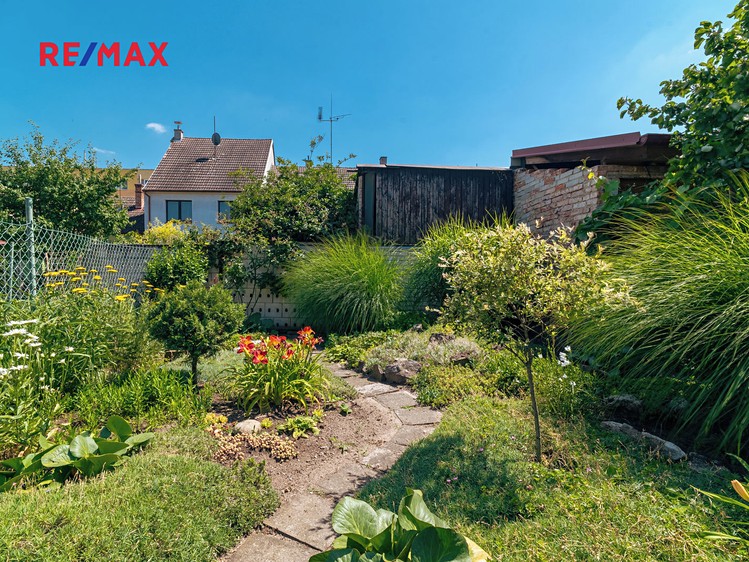 Prodej  rodinného domu 276 m², pozemek 181 m² - foto 3