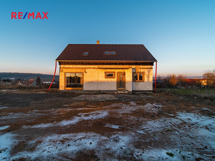 Prodej rodinného domu 155 m², pozemek 2 068 m² - foto 3