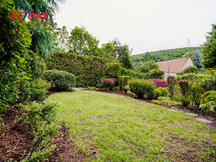 Prodej rodinného domu 280 m², pozemek 314 m² - foto 6