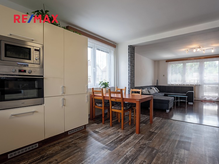 Prodej  rodinného domu 131 m², pozemek 368 m² - foto 3