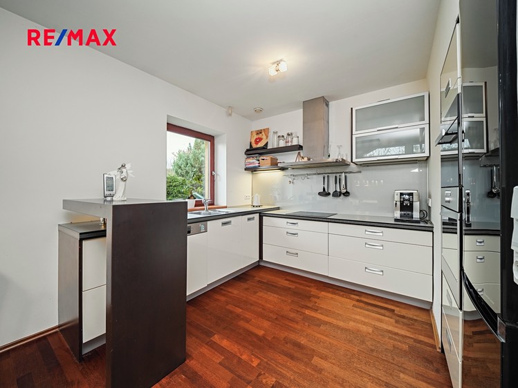 Prodej rodinného domu 157 m², pozemek 1 460 m² - foto 3