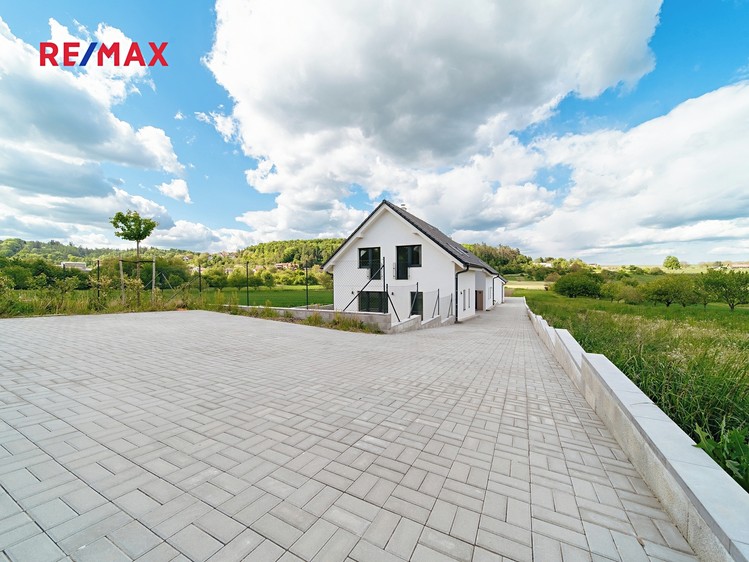 Prodej rodinného domu 138 m², pozemek 275 m² - foto 1