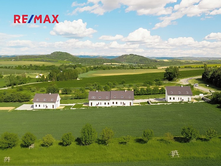 Prodej rodinného domu 138 m², pozemek 275 m² - foto 6