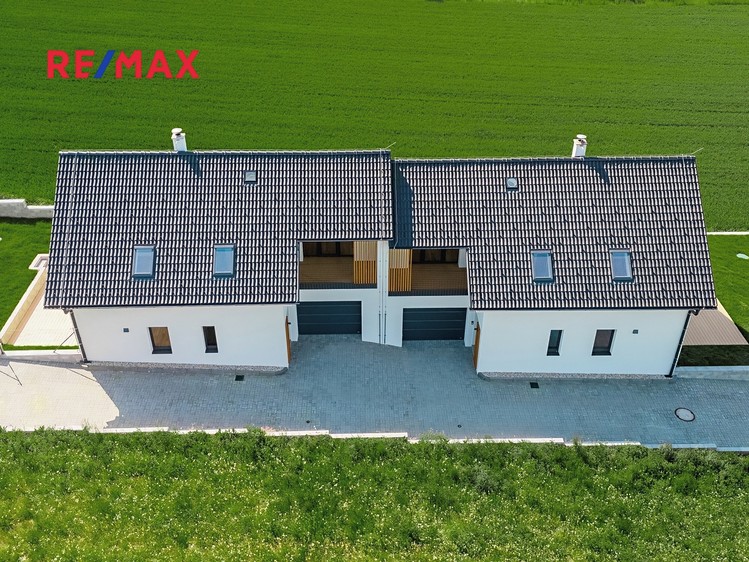 Prodej rodinného domu 138 m², pozemek 275 m² - foto 7