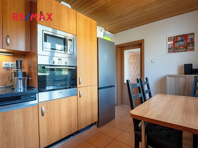Prodej rodinného domu 96 m², pozemek 579 m² - foto 1