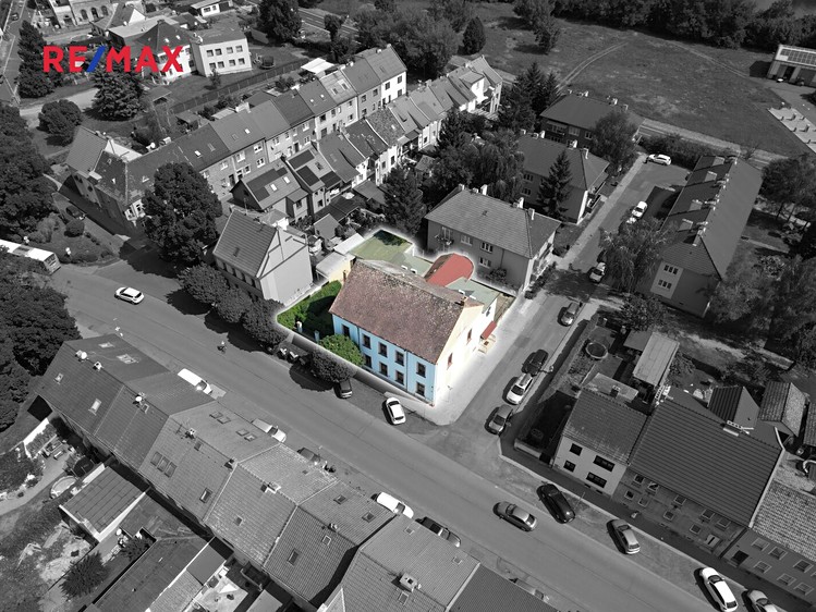 Prodej vícegeneračního domu 540 m², pozemek 613 m² - foto 4