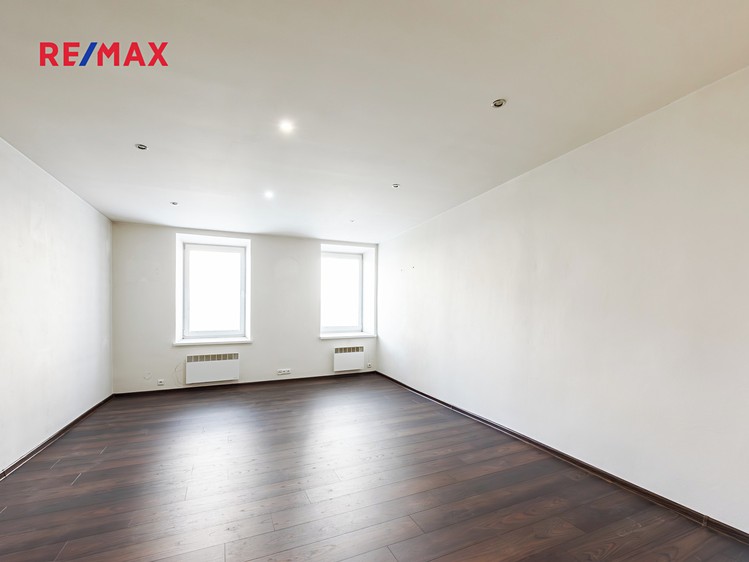 Prodej rodinného domu 420 m², pozemek 407 m² - foto 8