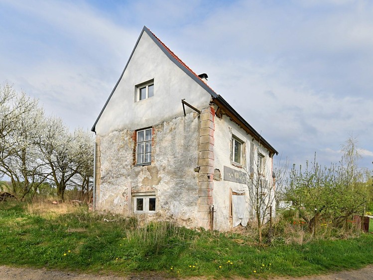 Prodej rodinného domu 237 m², pozemek 742 m² - foto 8