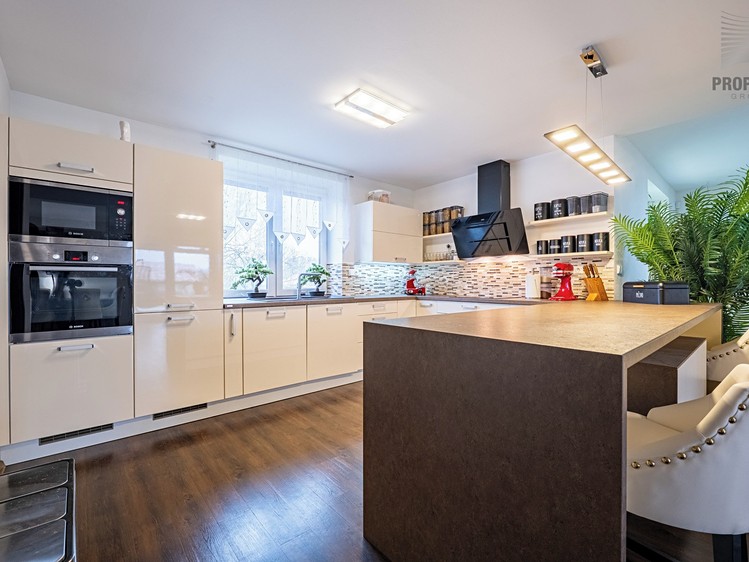 Prodej  rodinného domu 210 m², pozemek 1 284 m² - foto 6